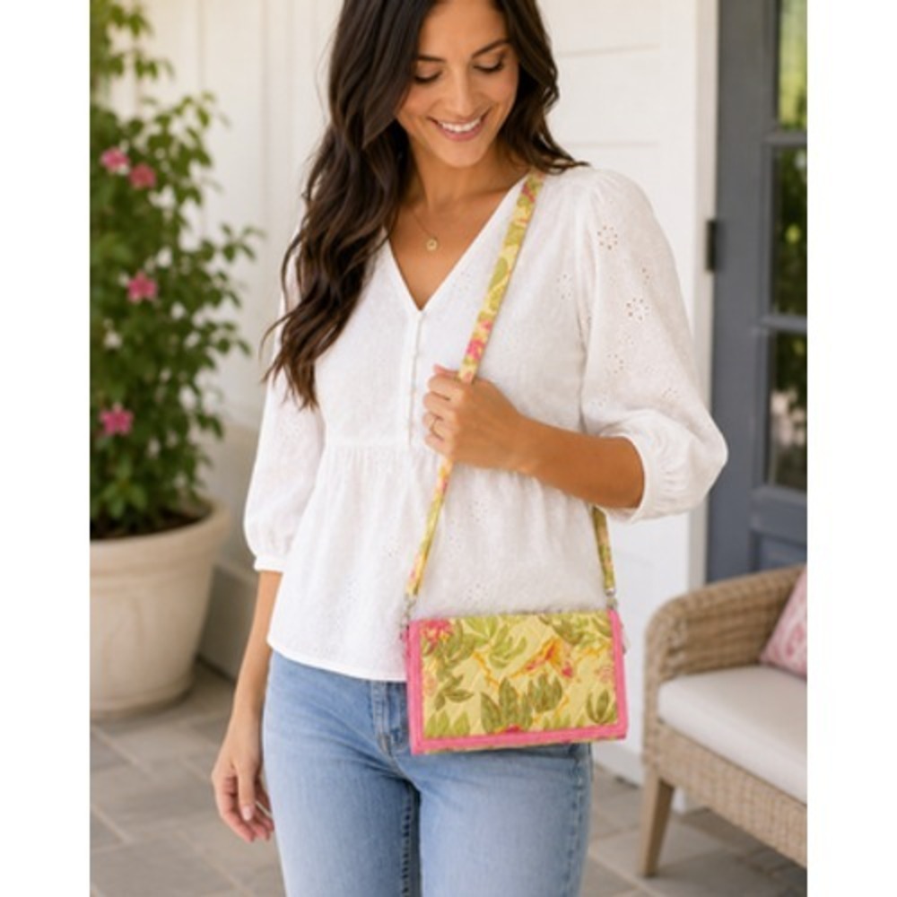 April Cornell Quilted Floral Crossbody Wallet Organizer Purse Pink Green NWT‎